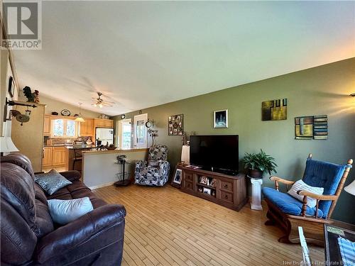 188 Bellevue Street, Edmundston, NB - Indoor Photo Showing Living Room