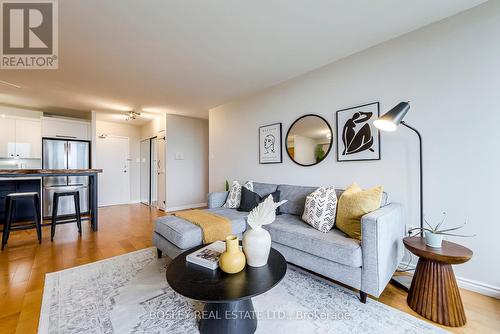 1510 - 15 Torrance Road, Toronto (Eglinton East), ON - Indoor Photo Showing Living Room