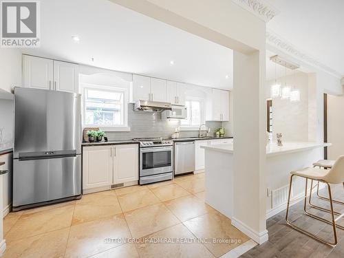 243 Sylvan Avenue, Toronto (Guildwood), ON - Indoor Photo Showing Kitchen With Upgraded Kitchen