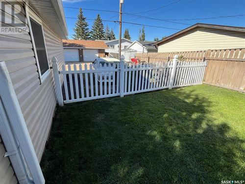 1542 Smith Street, Moose Jaw, SK - Outdoor With Deck Patio Veranda