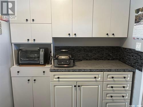 1542 Smith Street, Moose Jaw, SK - Indoor Photo Showing Kitchen