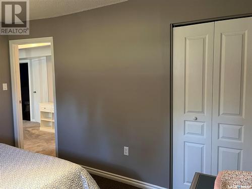 1542 Smith Street, Moose Jaw, SK - Indoor Photo Showing Bedroom