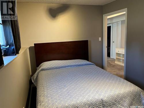 1542 Smith Street, Moose Jaw, SK - Indoor Photo Showing Bedroom