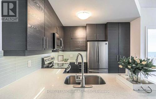 208 - 277 South Park Road, Markham (Commerce Valley), ON - Indoor Photo Showing Kitchen With Stainless Steel Kitchen With Double Sink With Upgraded Kitchen