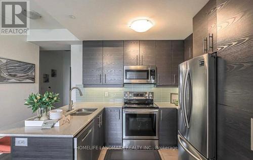 208 - 277 South Park Road, Markham (Commerce Valley), ON - Indoor Photo Showing Kitchen With Stainless Steel Kitchen With Double Sink With Upgraded Kitchen