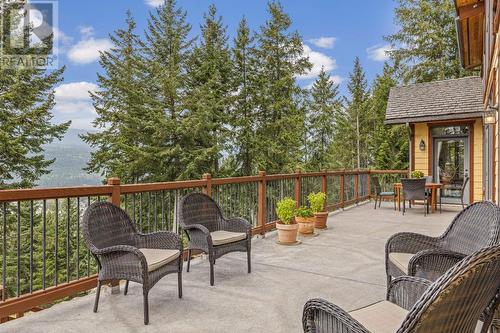 1403 Deer Ridge Road, Golden, BC - Outdoor With Exterior