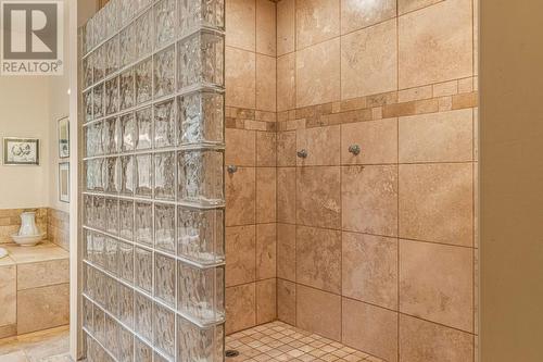 1403 Deer Ridge Road, Golden, BC - Indoor Photo Showing Bathroom