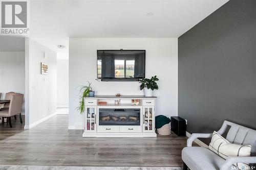 156 Jameson Crescent, Edenwold Rm No. 158, SK - Indoor Photo Showing Living Room