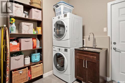 115 Johns Road, Saskatoon, SK - Indoor Photo Showing Laundry Room