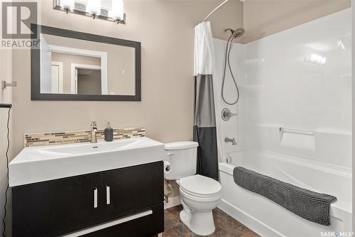 115 Johns Road, Saskatoon, SK - Indoor Photo Showing Bathroom