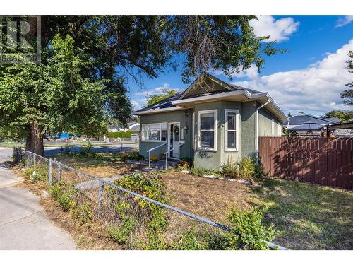 1333 Richter Street, Kelowna, BC - Outdoor