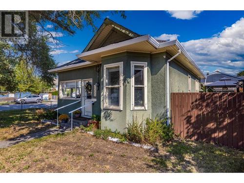 1333 Richter Street, Kelowna, BC - Outdoor