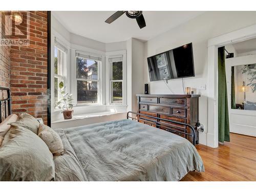 1333 Richter Street, Kelowna, BC - Indoor Photo Showing Bedroom