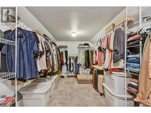 1333 Richter Street, Kelowna, BC - Indoor With Storage