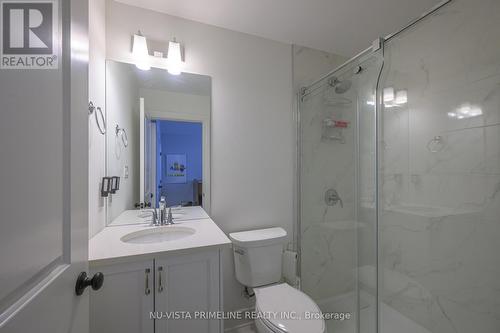 928 Zaifman Circle, London, ON - Indoor Photo Showing Bathroom