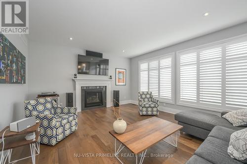 928 Zaifman Circle, London, ON - Indoor Photo Showing Living Room With Fireplace