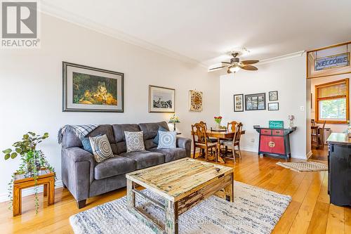 24 - 374 Front Street, Central Elgin (Port Stanley), ON - Indoor Photo Showing Living Room