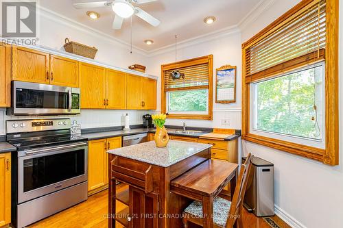 24 - 374 Front Street, Central Elgin (Port Stanley), ON - Indoor Photo Showing Kitchen