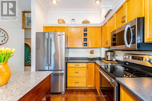 24 - 374 Front Street, Central Elgin (Port Stanley), ON - Indoor Photo Showing Kitchen