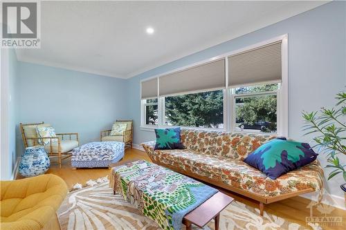 1036 Pinewood Crescent, Ottawa, ON - Indoor Photo Showing Living Room