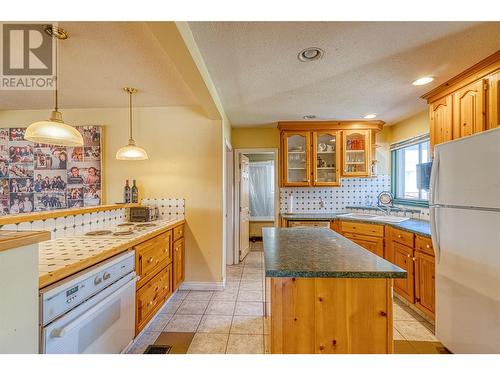 1967 Abbott Street, Kelowna, BC - Indoor Photo Showing Kitchen With Double Sink