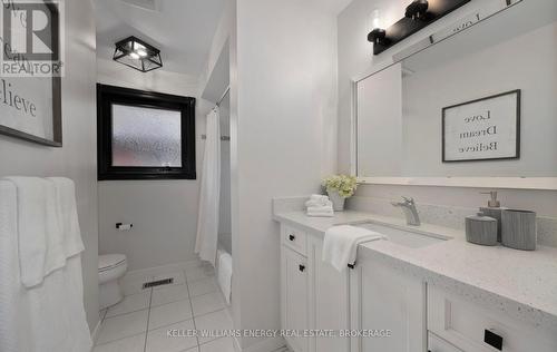 1486 Greenvalley Trail, Oshawa (Taunton), ON - Indoor Photo Showing Bathroom