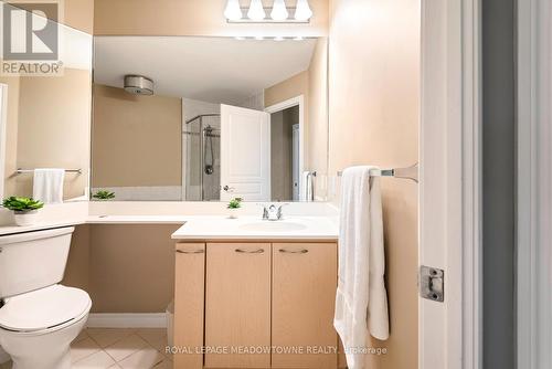 806 - 1 Belvedere Court, Brampton (Downtown Brampton), ON - Indoor Photo Showing Bathroom