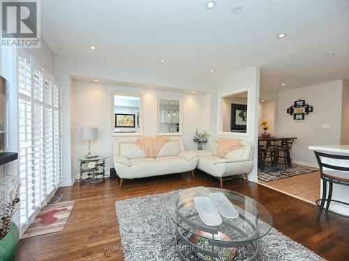 1142 Tupper Drive, Milton (Clarke), ON - Indoor Photo Showing Living Room