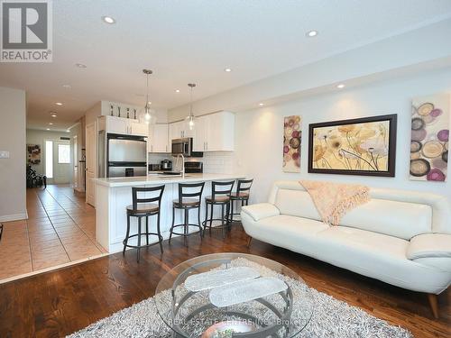 1142 Tupper Drive, Milton (Clarke), ON - Indoor Photo Showing Living Room