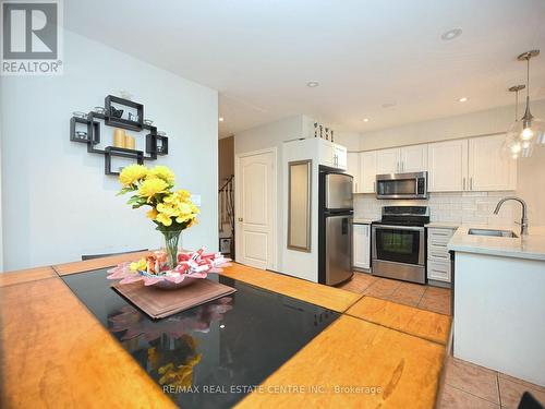 1142 Tupper Drive, Milton (Clarke), ON - Indoor Photo Showing Kitchen With Stainless Steel Kitchen