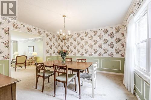 1301 Mapleridge Crescent, Oakville (Glen Abbey), ON - Indoor Photo Showing Dining Room