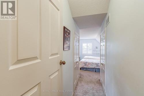 1301 Mapleridge Crescent, Oakville (Glen Abbey), ON - Indoor Photo Showing Other Room