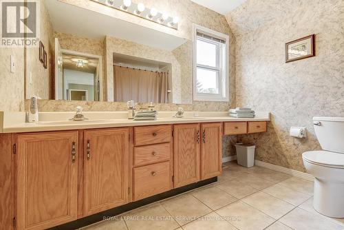 1301 Mapleridge Crescent, Oakville (Glen Abbey), ON - Indoor Photo Showing Bathroom