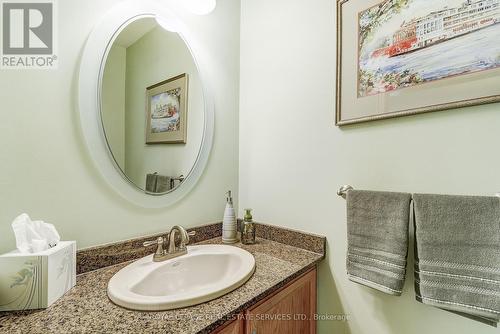 1301 Mapleridge Crescent, Oakville (Glen Abbey), ON - Indoor Photo Showing Bathroom