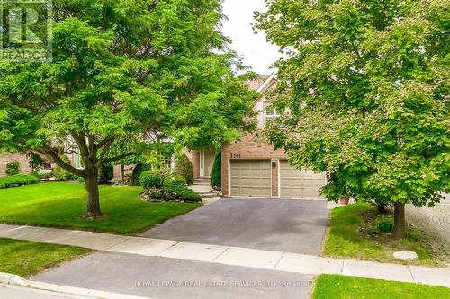 1301 Mapleridge Crescent, Oakville (Glen Abbey), ON - Outdoor