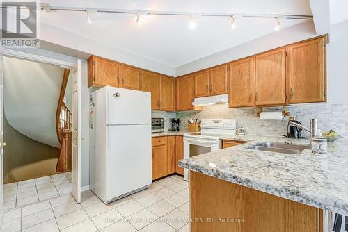 1301 Mapleridge Crescent, Oakville, ON - Indoor Photo Showing Kitchen With Double Sink