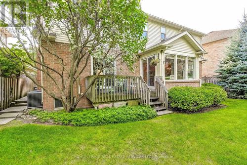 1301 Mapleridge Crescent, Oakville, ON - Outdoor