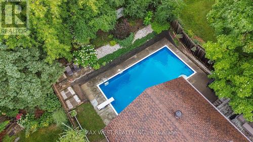 34 Lorraine Crescent, Brampton (Westgate), ON - Outdoor With In Ground Pool