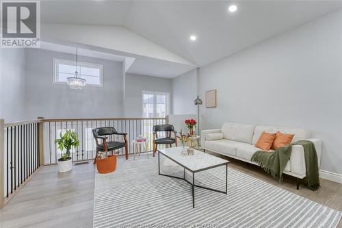 51 Kingsbridge Drive, Amherstburg, ON - Indoor Photo Showing Living Room