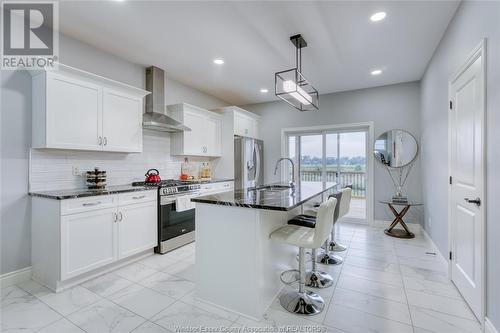 51 Kingsbridge Drive, Amherstburg, ON - Indoor Photo Showing Kitchen With Upgraded Kitchen