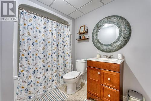 2475 Maitland, Windsor, ON - Indoor Photo Showing Bathroom