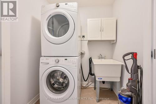 34 Carmel Drive, Hamilton, ON - Indoor Photo Showing Laundry Room