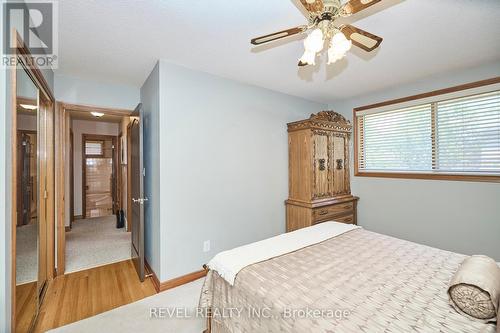 7151 Maywood Street, Niagara Falls, ON - Indoor Photo Showing Bedroom