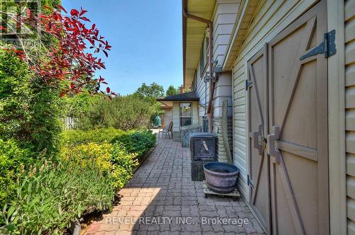 7151 Maywood Street, Niagara Falls, ON - Outdoor