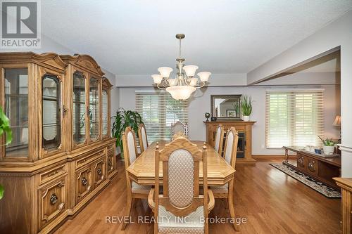 7151 Maywood Street, Niagara Falls, ON - Indoor Photo Showing Dining Room