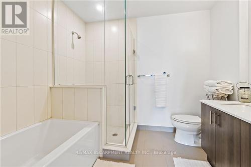 508 - 550 North Service Road, Grimsby, ON - Indoor Photo Showing Bathroom