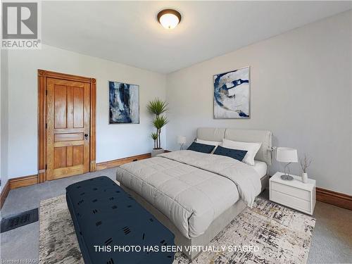 220 Marsh Street, The Blue Mountains, ON - Indoor Photo Showing Bedroom