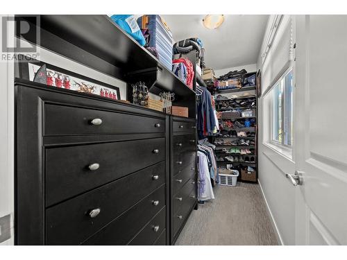 2901 Abbott Street Unit# 401, Kelowna, BC - Indoor With Storage