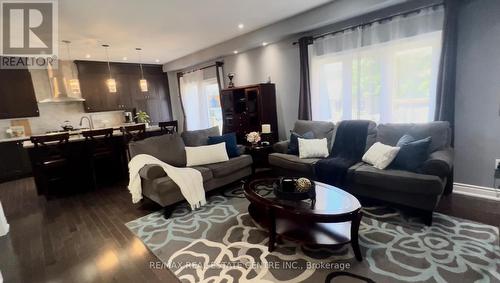 821 O'Reilly Crescent, Shelburne, ON - Indoor Photo Showing Living Room