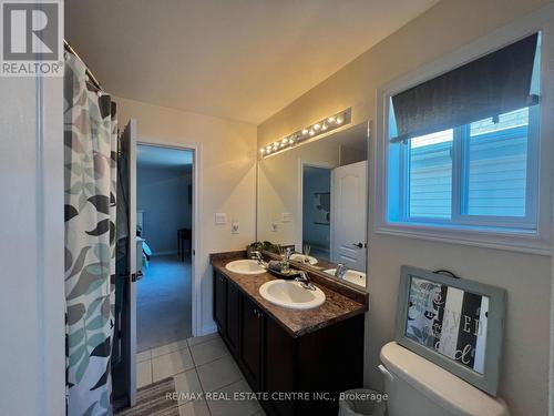 821 O'Reilly Crescent, Shelburne, ON - Indoor Photo Showing Bathroom